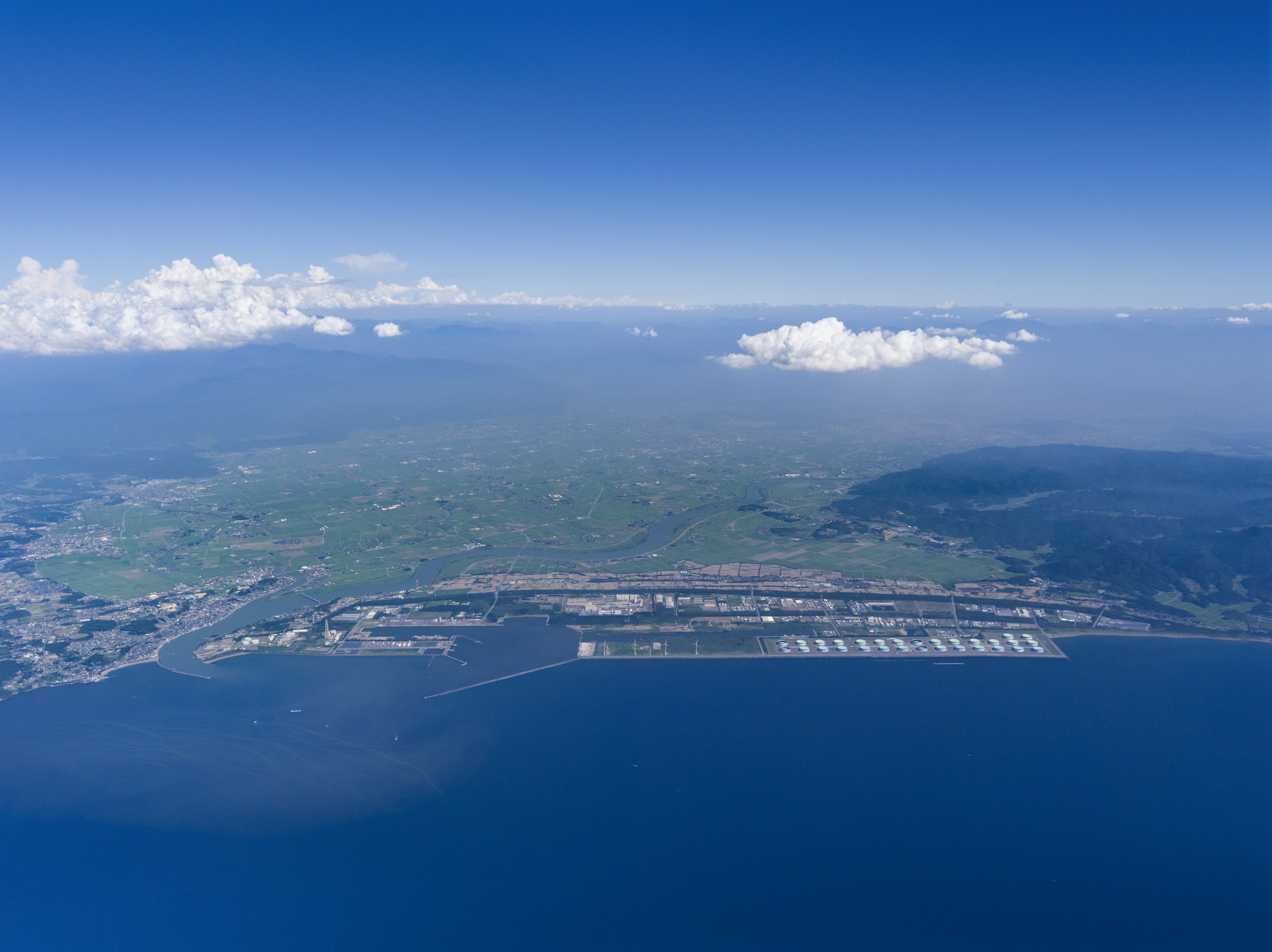 空から見た福井港